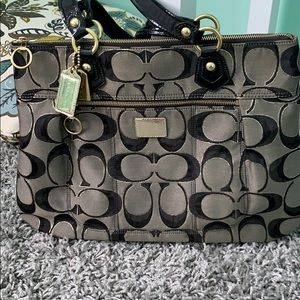 Coach Poppy Lg Tote Bag